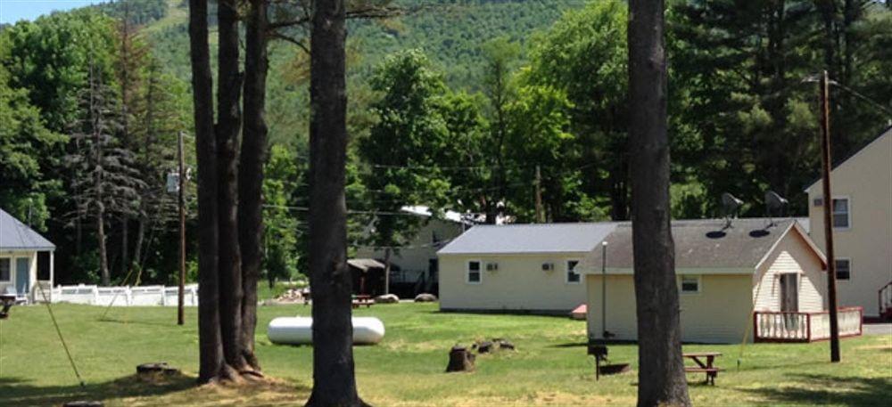 The Villager Motel Bartlett Bagian luar foto