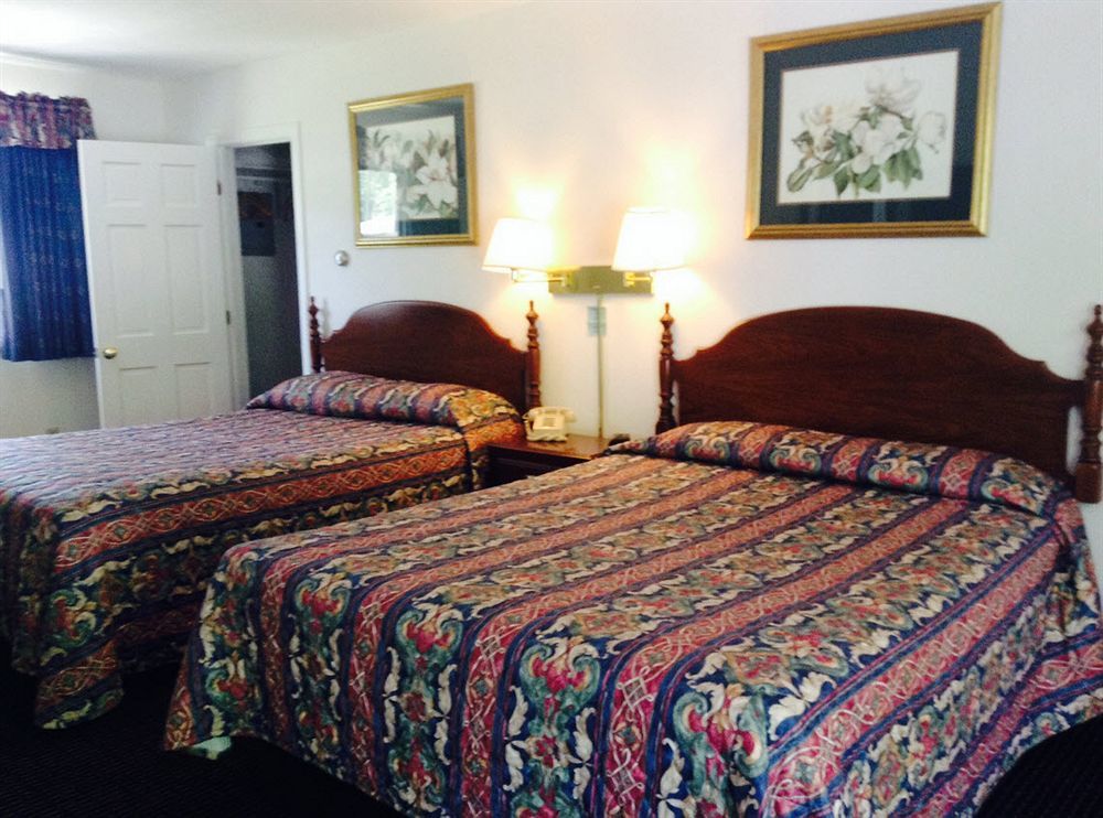 The Villager Motel Bartlett Bagian luar foto
