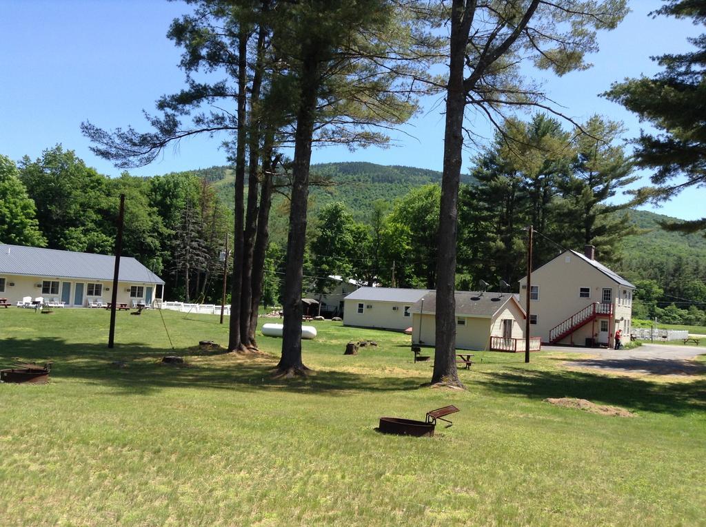 The Villager Motel Bartlett Bagian luar foto
