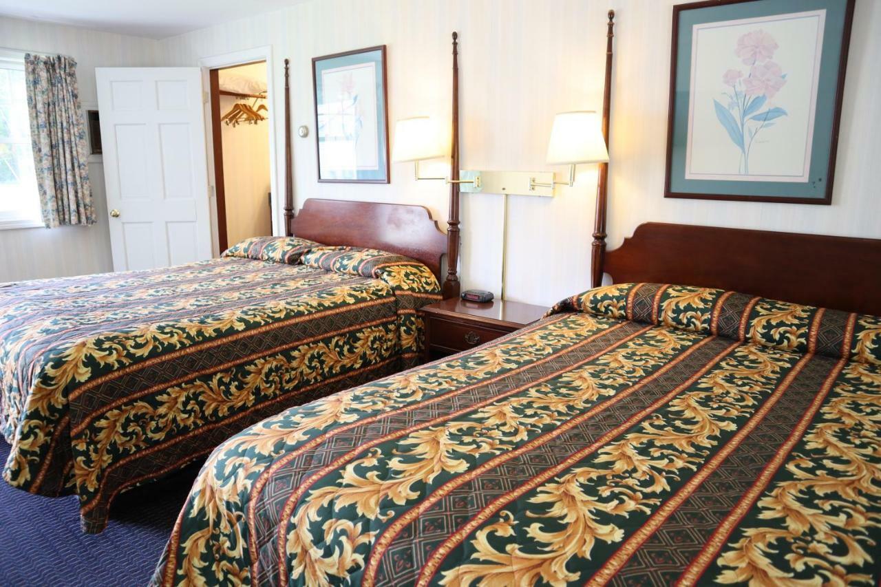 The Villager Motel Bartlett Bagian luar foto