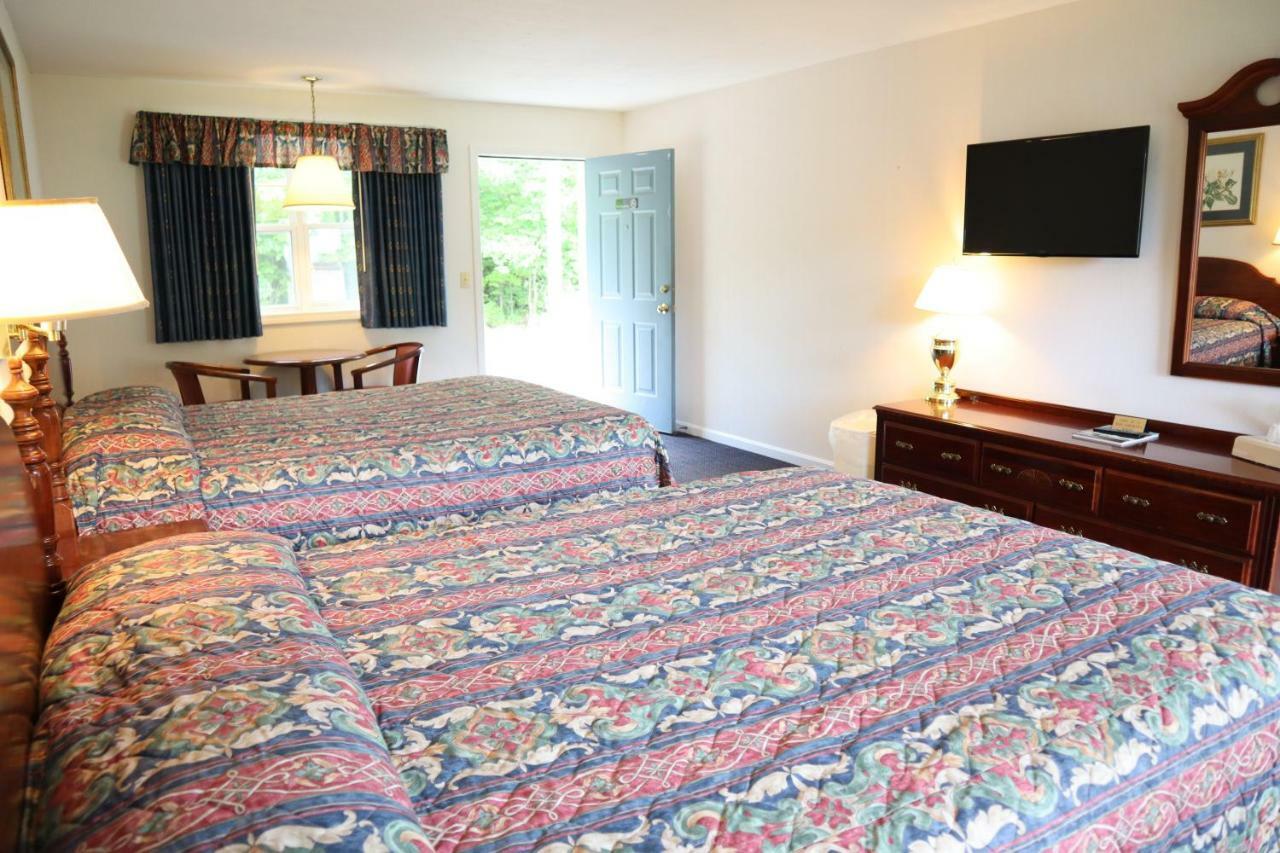 The Villager Motel Bartlett Bagian luar foto